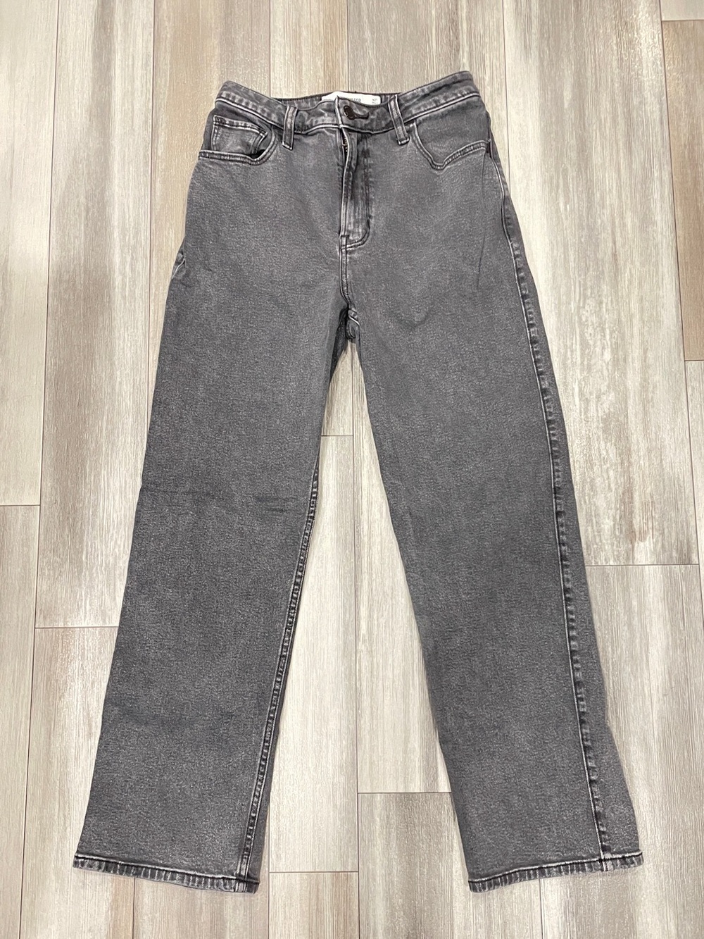 Hollister Ultra High Rise Dad Jeans Gray Wash Straight Leg Size 27 Short